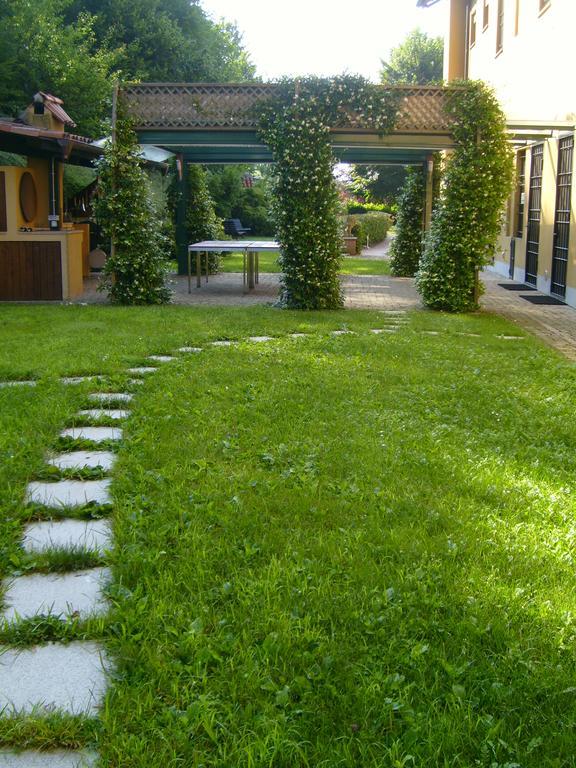 Hotel Casa Dei Frati Asti Zimmer foto