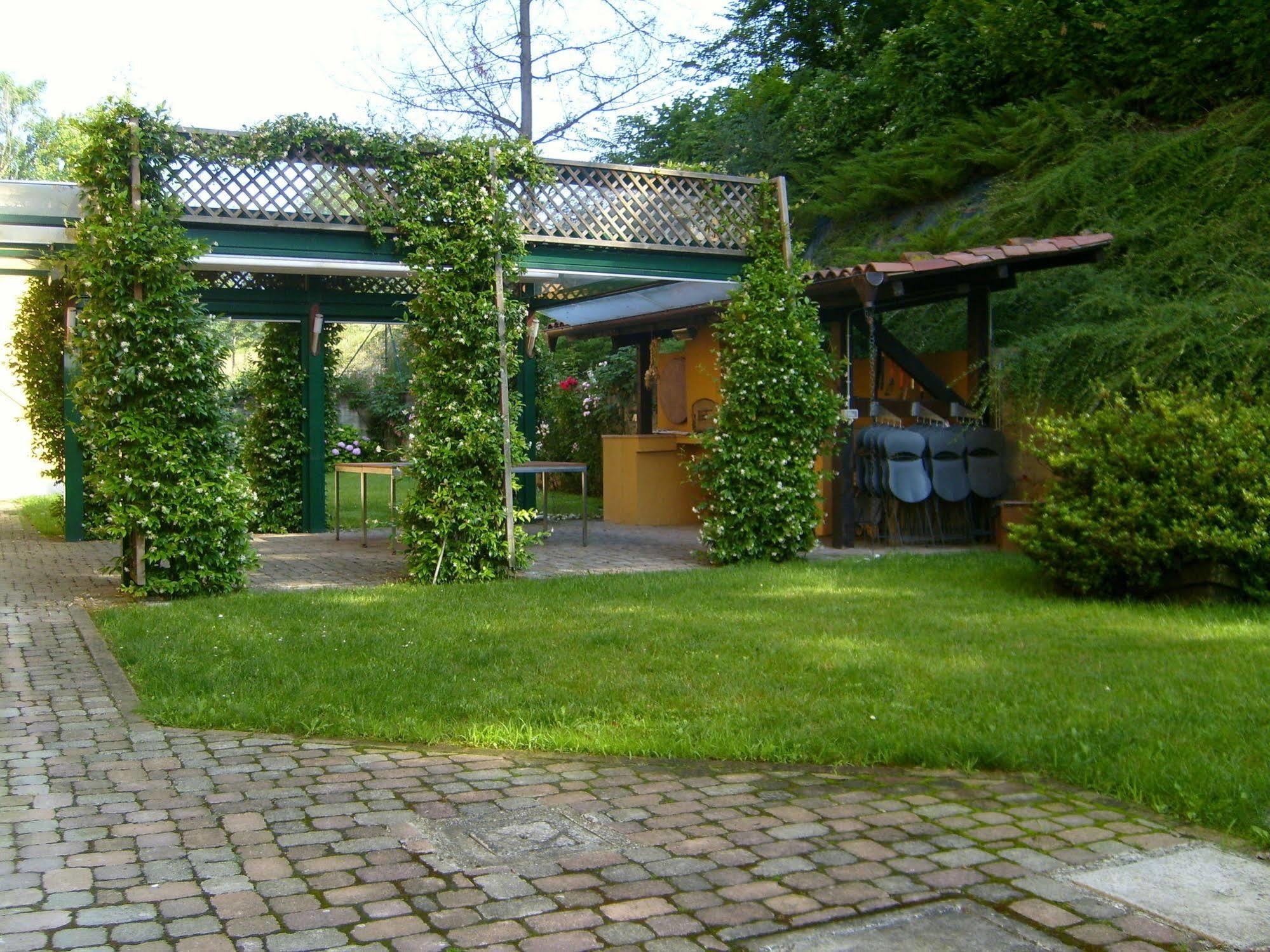 Hotel Casa Dei Frati Asti Exterior foto