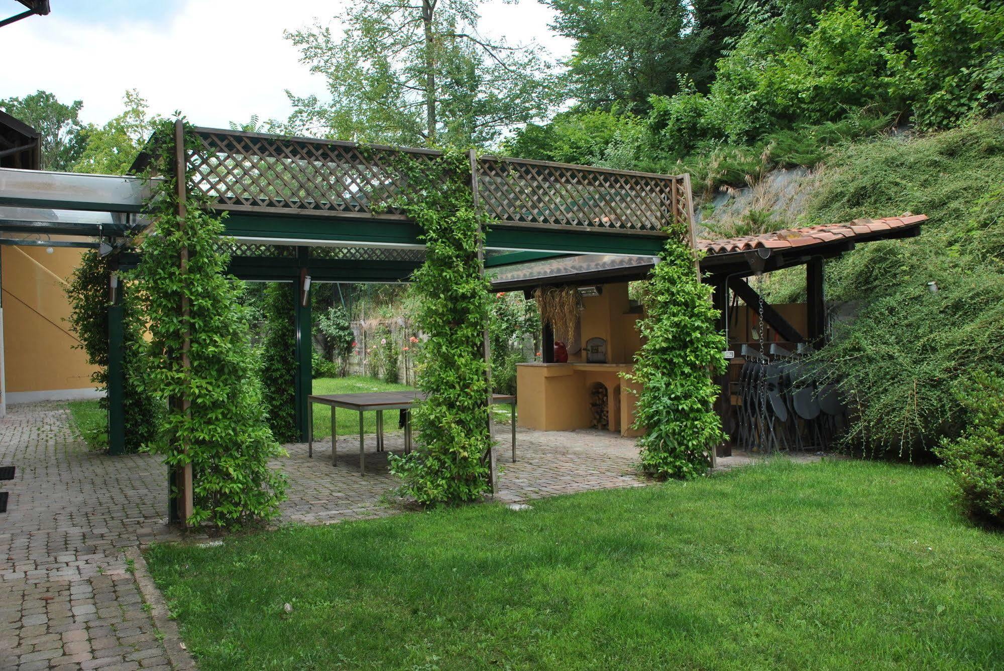 Hotel Casa Dei Frati Asti Exterior foto